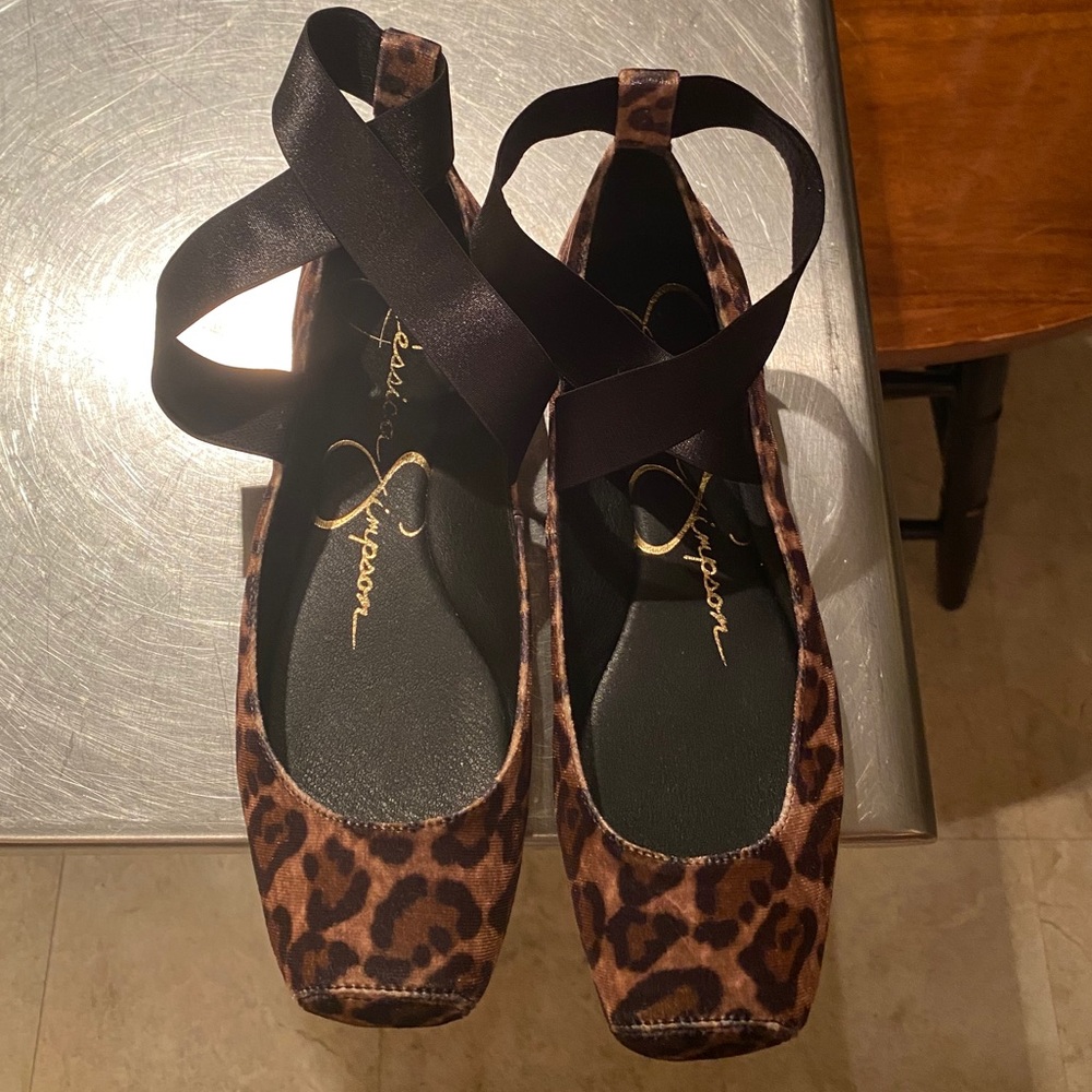 Jessica Simpson flats